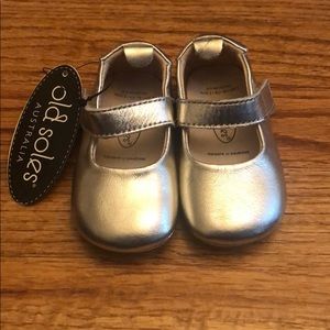Old Soles - baby 6-9 months